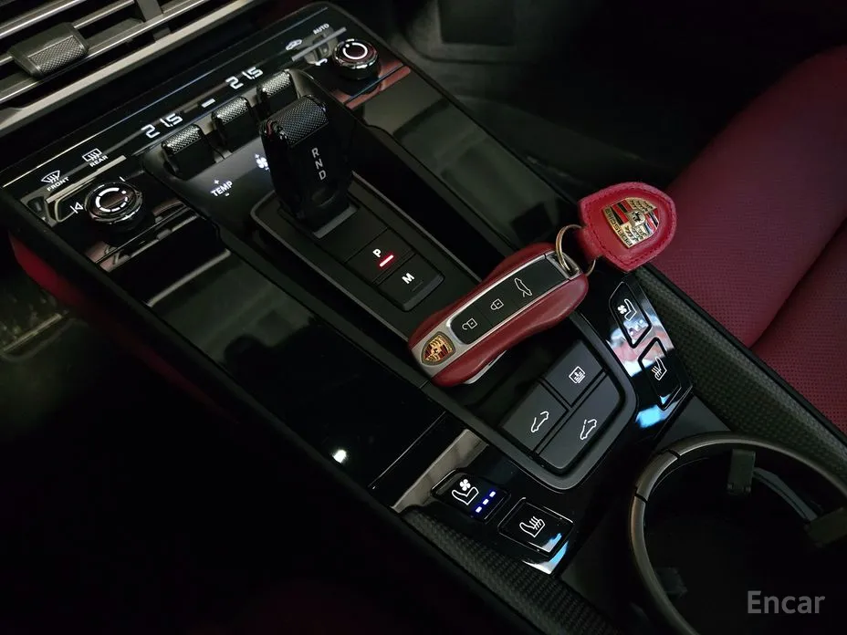 Porsche 911 2019 Carrera GTS