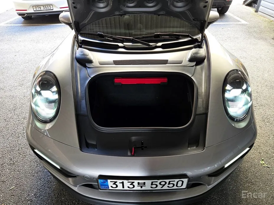 Porsche 911 2019 Carrera GTS