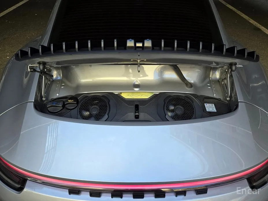 Porsche 911 2019 Carrera GTS