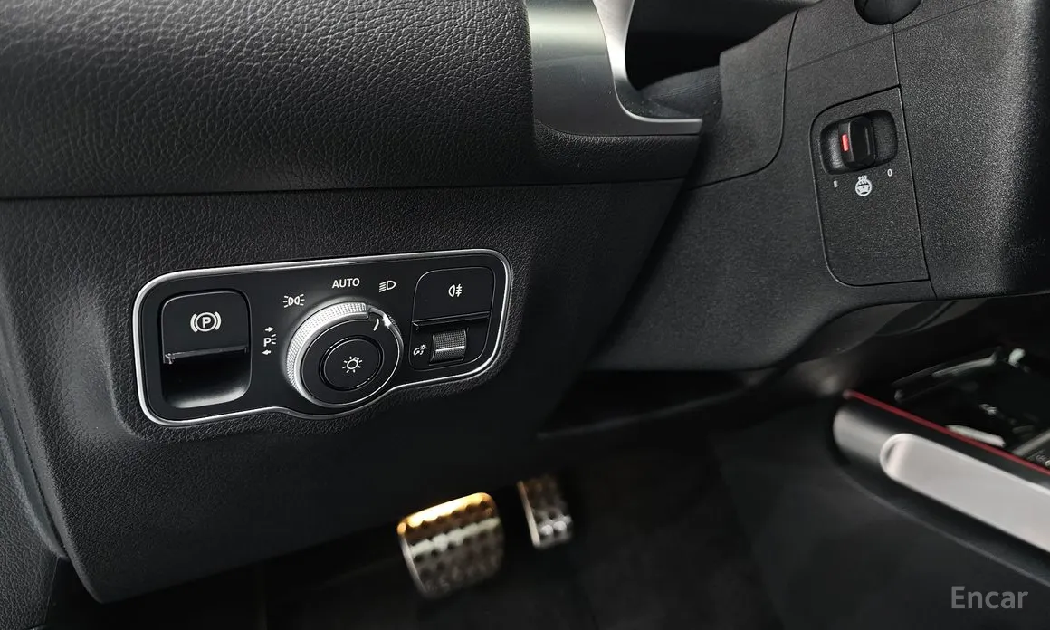 Mercedes-Benz GLB-Class 2020 AMG GLB35 4MATIC