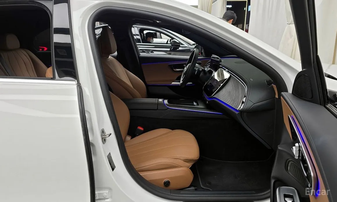 Mercedes-Benz E-Class 2024 E200 Avantgarde