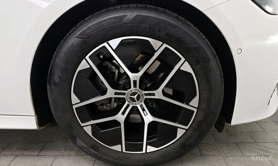 Mercedes-Benz E-Class 2024 E200 Avantgarde