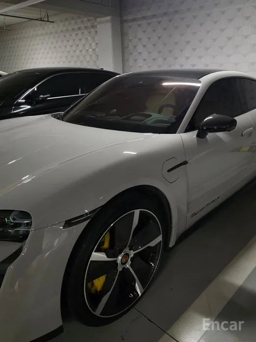 Porsche Taycan 2020 Turbo S