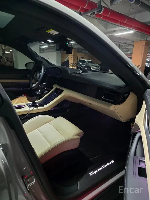 Porsche Taycan 2020 Turbo S