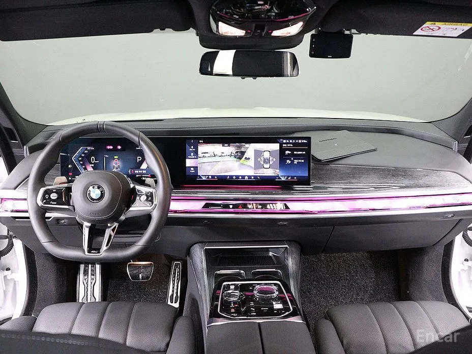 BMW 7 Series 2022 740i xDrive M Sport