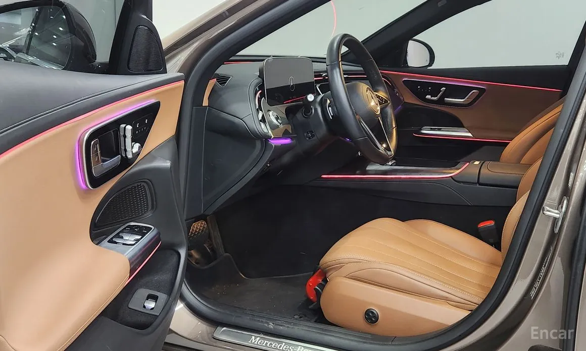 Mercedes-Benz E-Class 2024 E200 Avantgarde