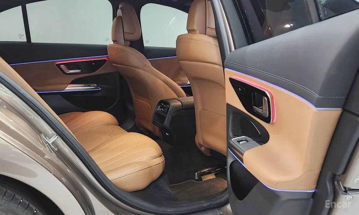 Mercedes-Benz E-Class 2024 E200 Avantgarde