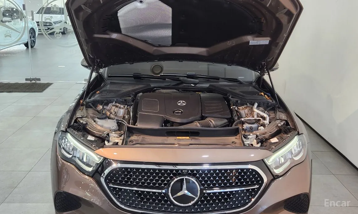 Mercedes-Benz E-Class 2024 E200 Avantgarde