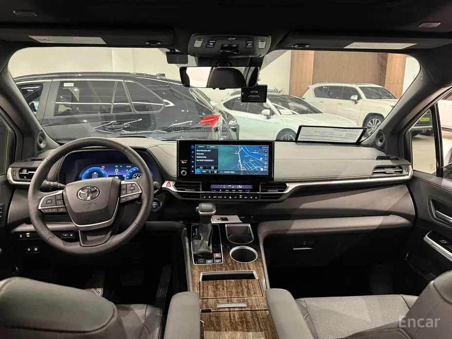 Toyota Sienna 2020 2.5 Hybrid 2WD