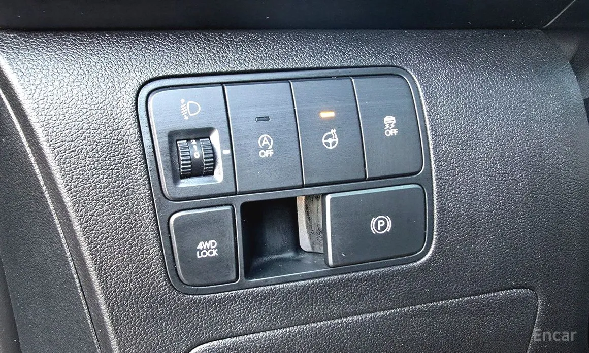 Hyundai Staria 2021 4WD Tourer 11-Seater