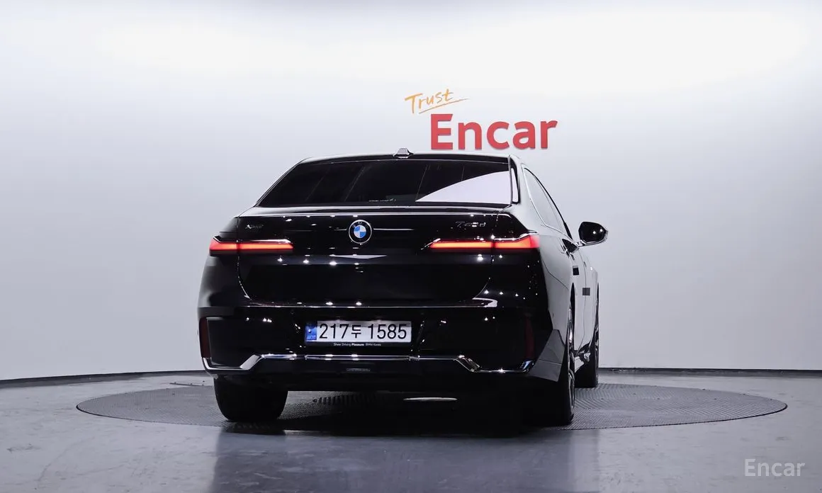 BMW 7 Series 2022 740d xDrive M Sport