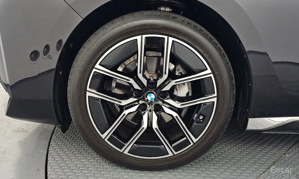 BMW 7 Series 2022 740d xDrive M Sport