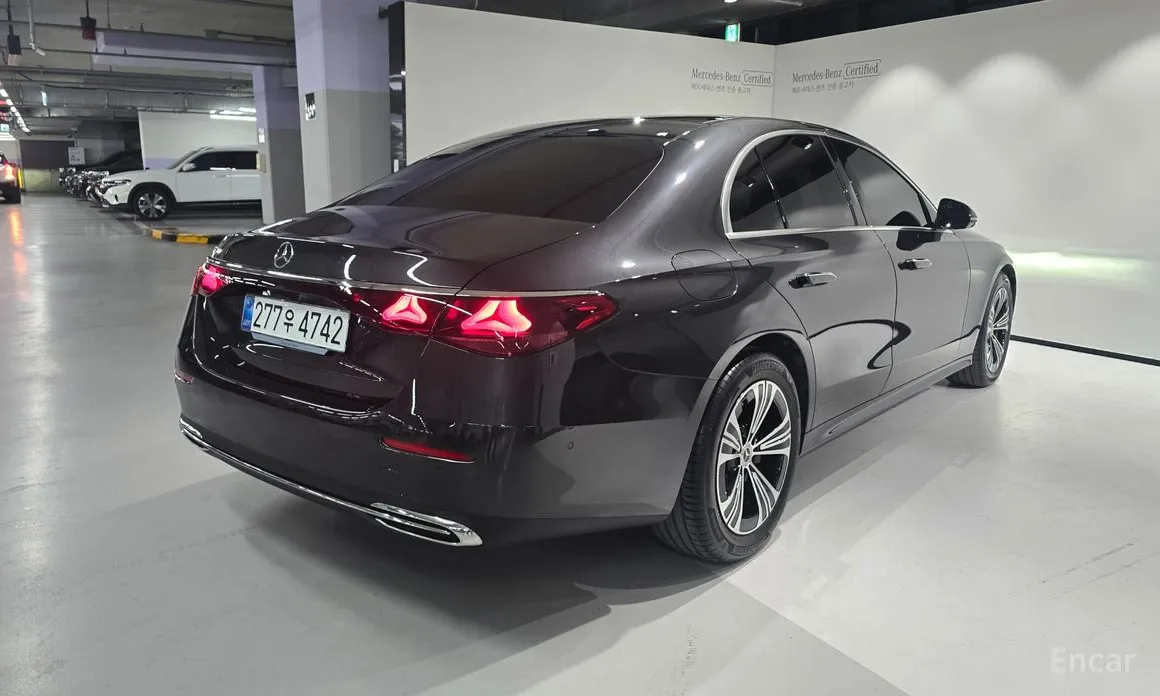 Mercedes-Benz E-Class 2024 E200 Avantgarde
