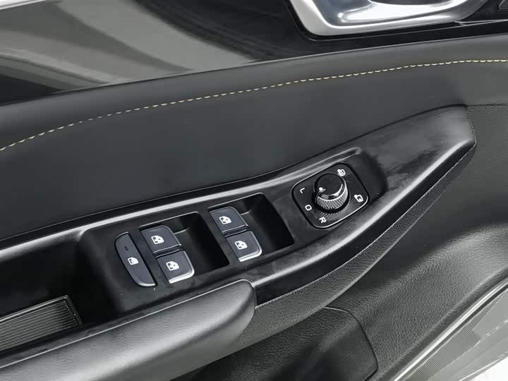 Bestune B70 2025 2025款 龙耀版 1.5T 质享型