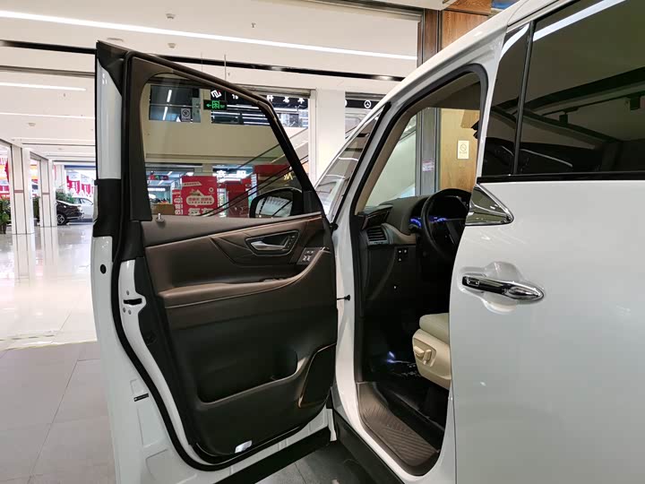 Toyota Vellfire 2024 2024款 皇冠 双擎 2.5L 至尊版