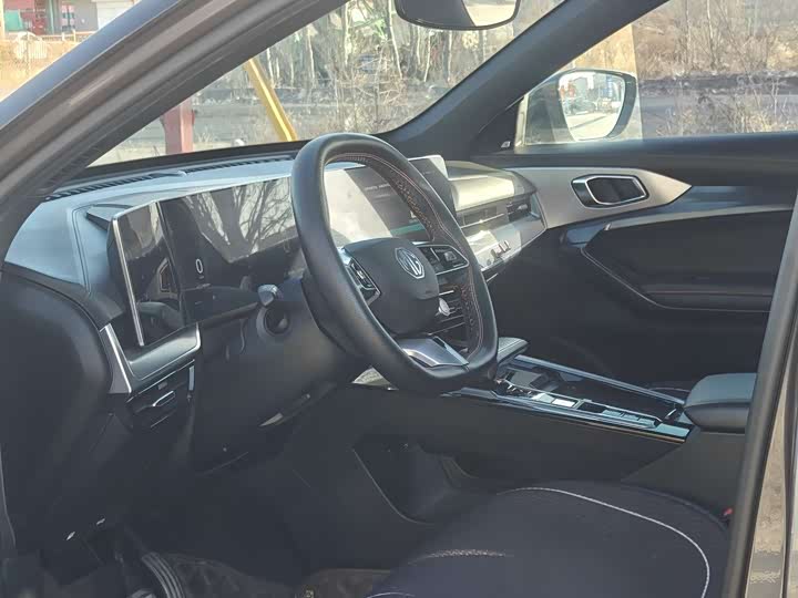 MG Motor One 2022 2022款 α-数智运动系列 1.5T 进阶版