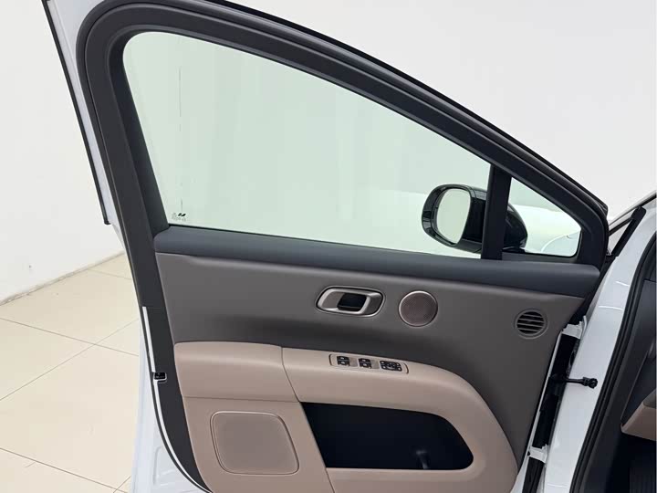 LiXiang i6 2025 2025款 两驱标准版