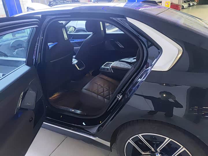 BMW 7 Series 2023 2023款 735Li M运动套装