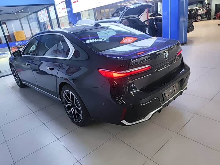 BMW 7 Series 2023 2023款 735Li M运动套装