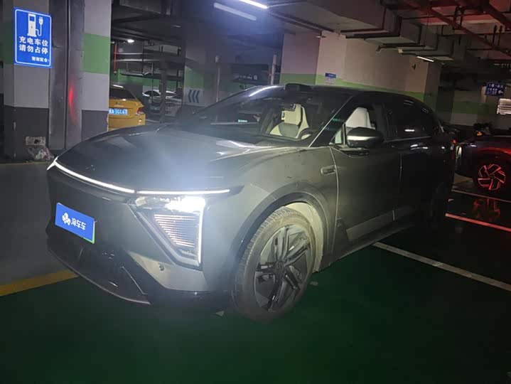 HiPhi Y 2023 2023款 810km 长续航版