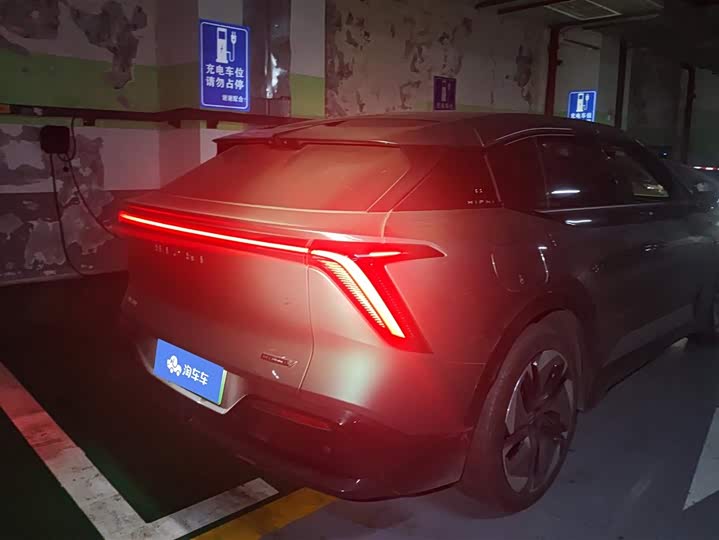 HiPhi Y 2023 2023款 810km 长续航版