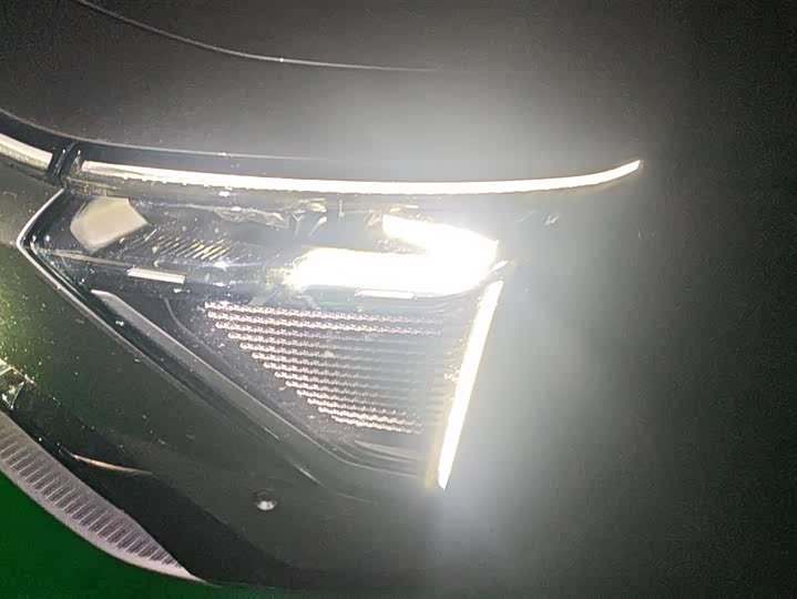 HiPhi Y 2023 2023款 810km 长续航版