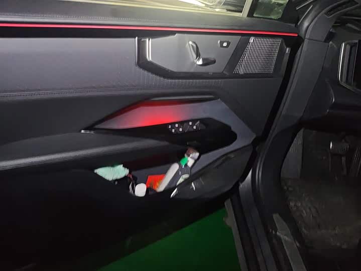 HiPhi Y 2023 2023款 810km 长续航版