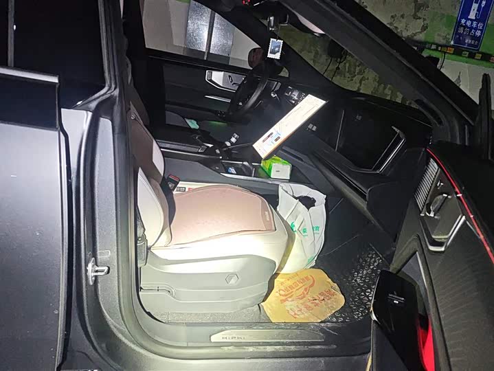 HiPhi Y 2023 2023款 810km 长续航版