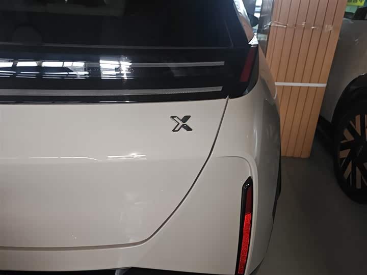 Zeekr X 2025 2025款 四座后驱魔方版