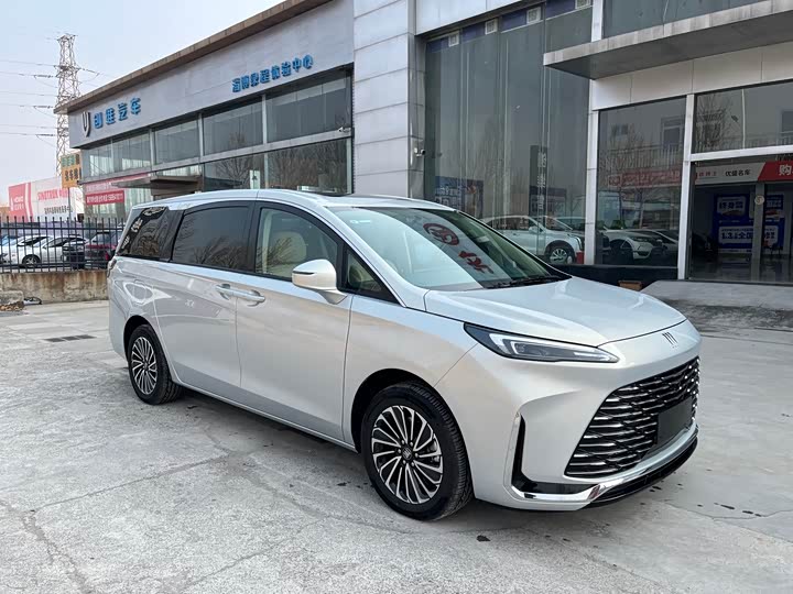 Buick GL8 Hybrid 2025 2025款 陆尚 先享版 7座