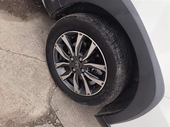 Toyota Yaris L Hatchback 2022 2022款 1.5L CVT豪华PLUS版