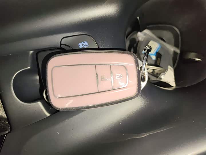 Toyota Izoa 2022 2022款 2.0L 奕行版