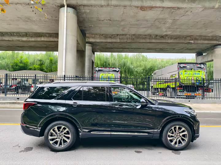 Ford Explorer 2025 2025款 2.3T EcoBoost 四驱穿越版 5座