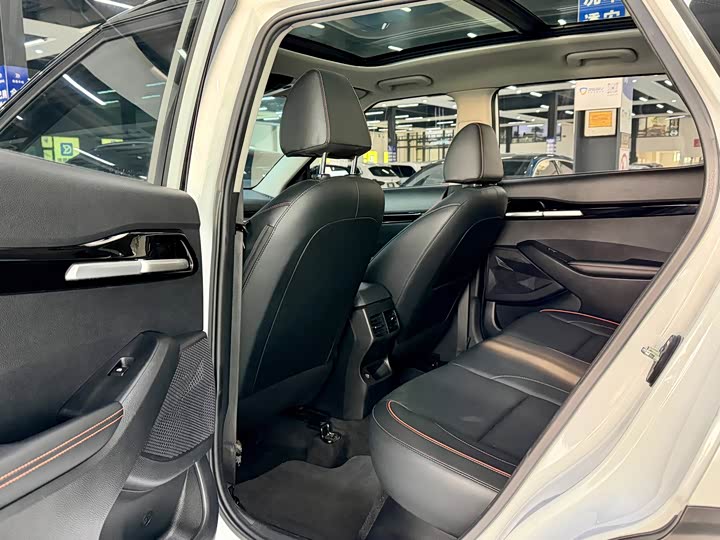 Kia Seltos 2023 2023款 1.5L CVT豪华版