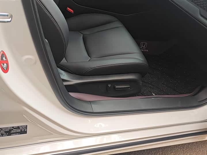 Honda Accord 2025 2025款 运动系列 260TURBO 豪华版