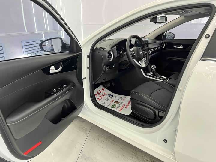 Kia K3 2021 2021款 改款 1.5L CVT时尚版