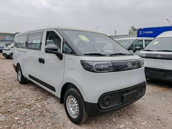 Maxus Dana V1 2024 2024款 V1 长轴低顶 多功能版（62kWh）