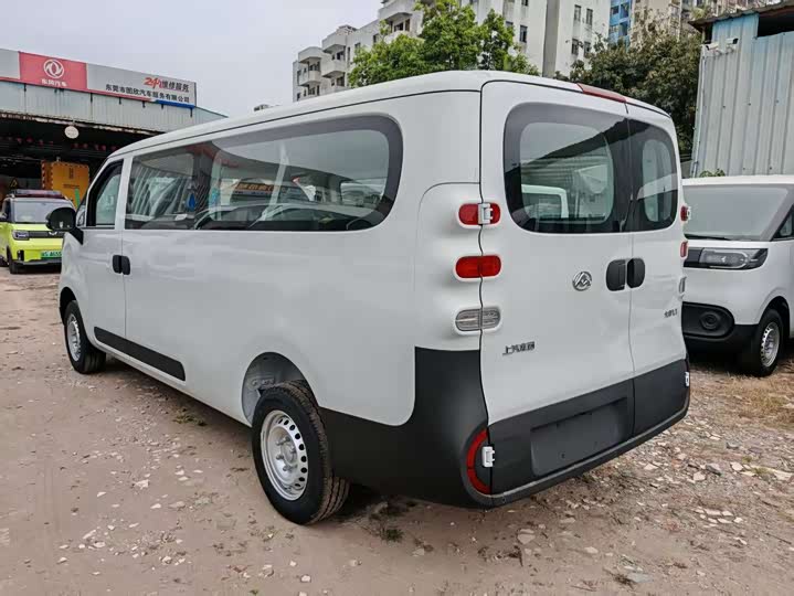 Maxus Dana V1 2024 2024款 V1 长轴低顶 多功能版（62kWh）