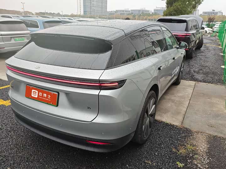 2025 LiXiang i6