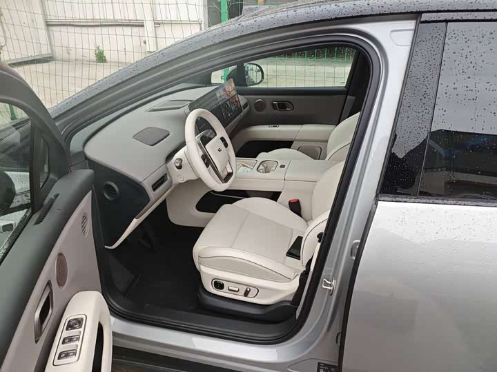 LiXiang i6 2025 2025款 两驱标准版