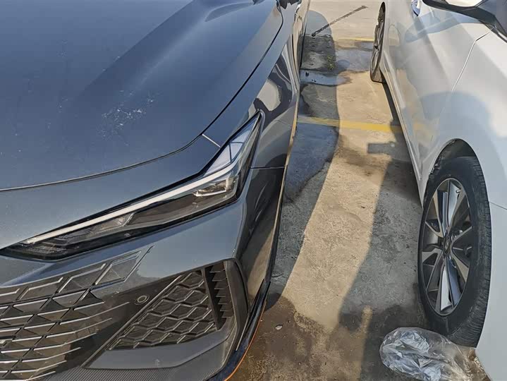 Changan UNI-V 2024 2024款 2.0T 经典运动型