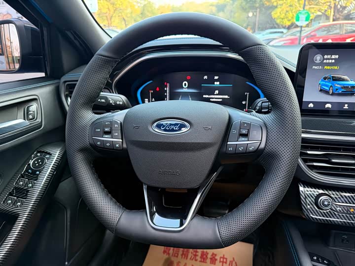 Ford Focus 2022 2022款 两厢 EcoBoost 180 自动S版