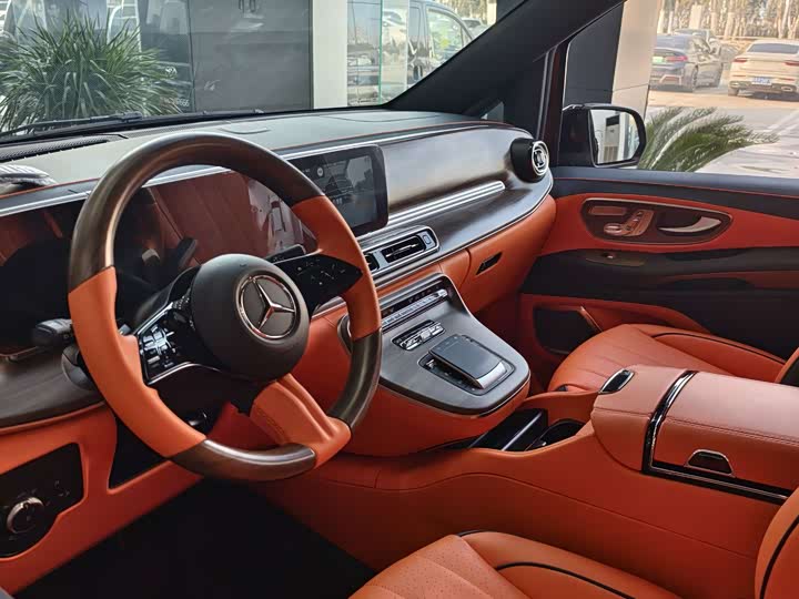 Mercedes-Benz Vito 2024 2024款 2.0T 商务版 7座