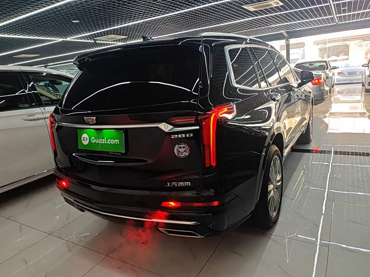 Cadillac XT6 2022 2022款 2.0T 七座四驱豪华型标准版