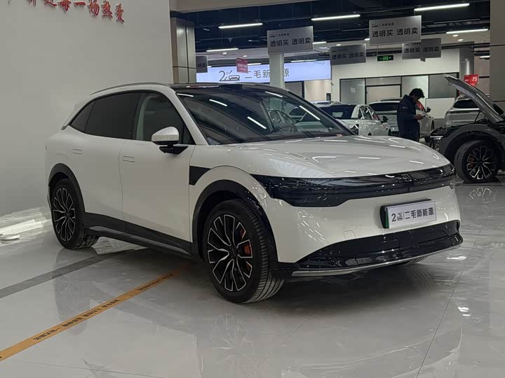 Zeekr 7X 2025 2025款 75kWh 后驱智驾版