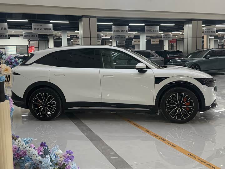 Zeekr 7X 2025 2025款 75kWh 后驱智驾版