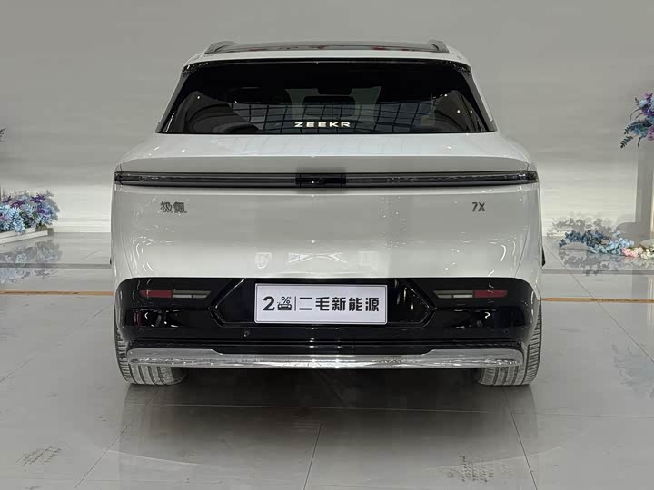 Zeekr 7X 2025 2025款 75kWh 后驱智驾版