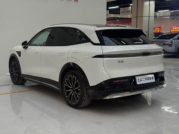 Zeekr 7X 2025 2025款 75kWh 后驱智驾版