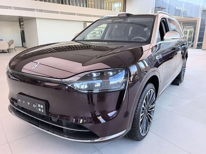 Aito M9 2025 2025款 增程 Ultra版 52kWh 6座版