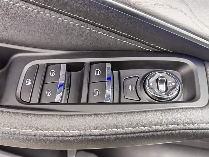 Exeed LX C-DM Hybrid 2022 2022款 1.5TCI-DHT 105KM乘风起版